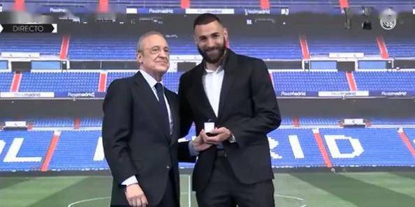男女打扑克高清视频